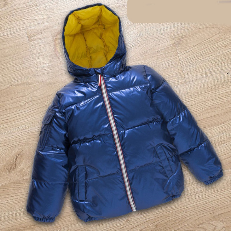 Särava efektiga, kapuutsi ja lukuga laste talvejope - unisex mudel