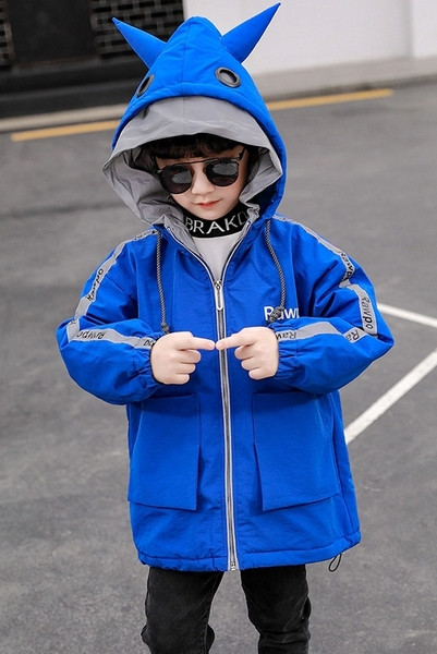 Μοντέρνο παιδικό μπουφάν για αγόρια με κουκούλα - αντιανεμικό μοντέλο