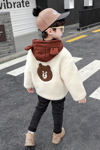 Παιδικό μπουφάν με κουκούλα και τσέπες κατάλληλο για αγόρια