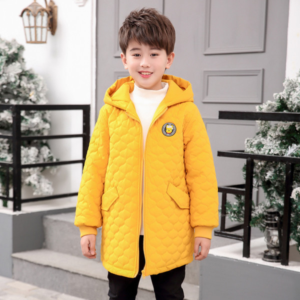 Kapuutsi ja tikandiga laste jope poistele