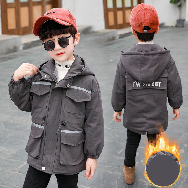 Pehme voodri ja kapuutsiga laste jope poistele - sobib talveks