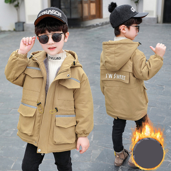 Pehme voodri ja kapuutsiga laste jope poistele - sobib talveks