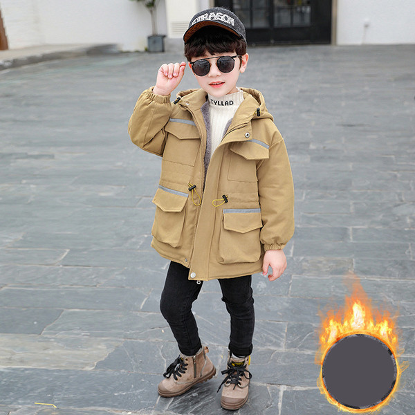 Pehme voodri ja kapuutsiga laste jope poistele - sobib talveks