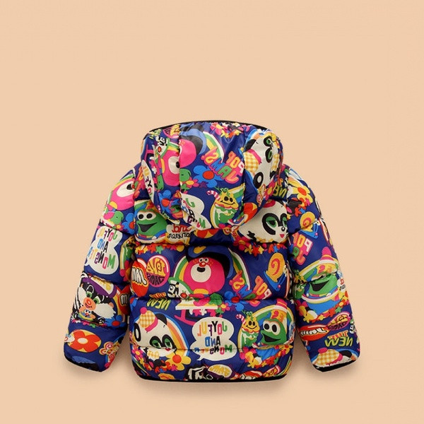 Moodne värvilise mustriga laste jope poistele