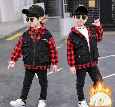 Dnevni dječji za dječake s džepovima i kapuljačom