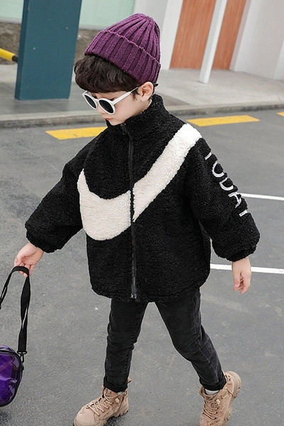 Igapäevane lukuga ja kõrge kraega laste sulejope poistele