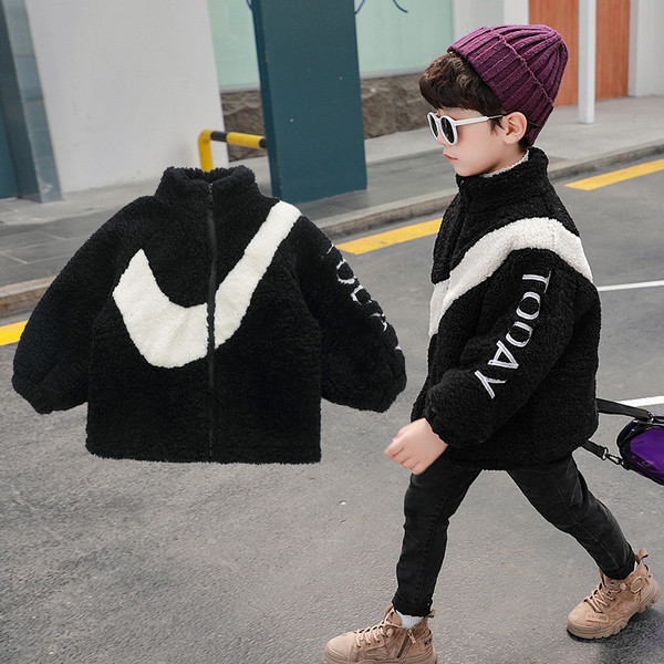 Igapäevane lukuga ja kõrge kraega laste sulejope poistele