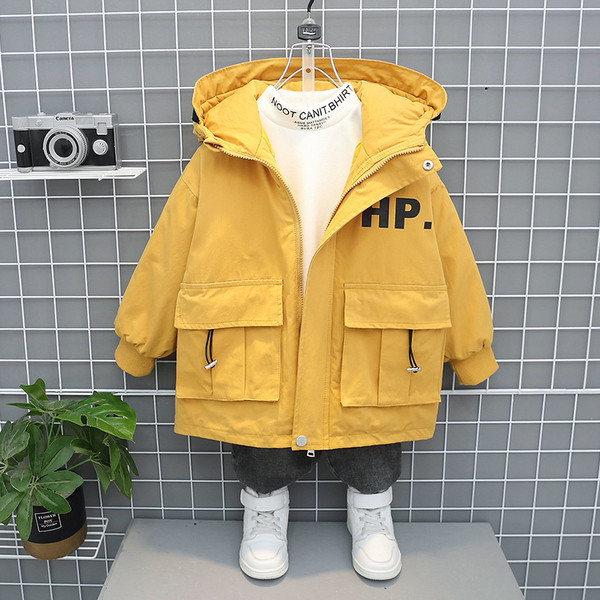 Igapäevane kapuutsi ja taskutega laste jope poistele