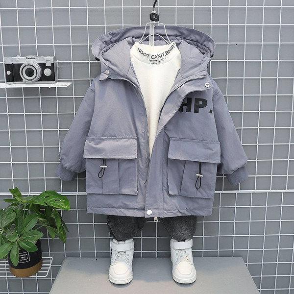 Igapäevane kapuutsi ja taskutega laste jope poistele