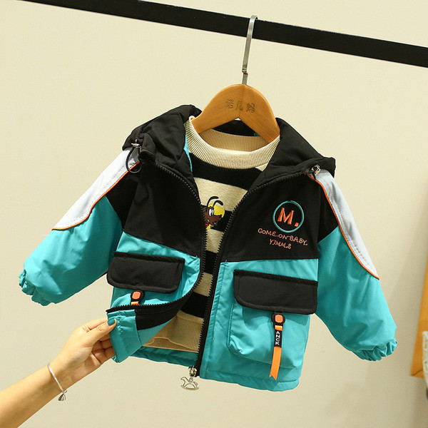 Παιδικό μπουφάν με κουκούλα και τσέπη για αγόρια