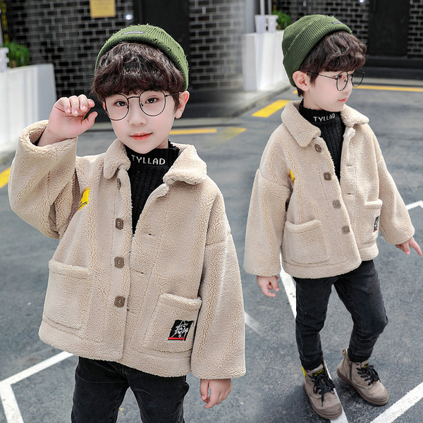 Laste vabaaja nööpide ja taskutega sulejope