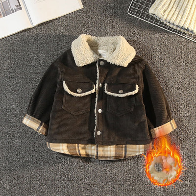 Μοντέρνο παιδικό μπουφάν με ζεστή επένδυση και κουμπιά για αγόρια