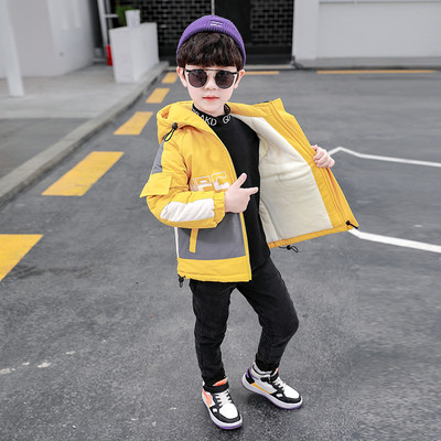 Καθημερινό  παιδικό μπουφάν για αγόρια με απλικέ και κουκούλα