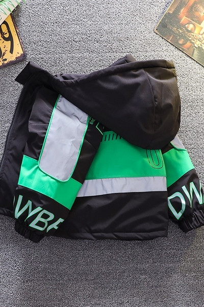 Καθημερινό παιδικό μπουφάν με κουκούλα και τσέπες για αγόρια