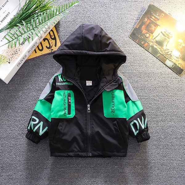 Καθημερινό παιδικό μπουφάν με κουκούλα και τσέπες για αγόρια