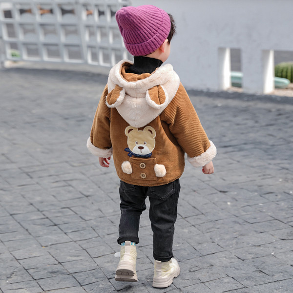 Dječja jakna za dječake - sa 3D elementom i kapuljačom