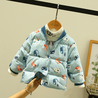 Nööpide ja tikanditega laste jope poistele