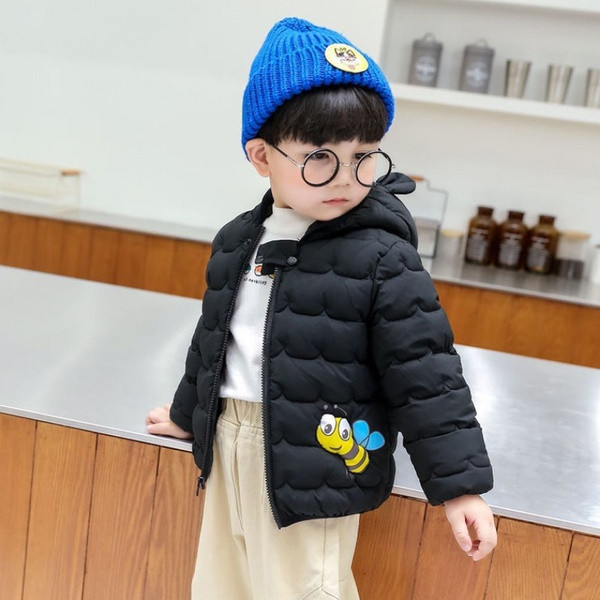 Talvine lühike jope 3D-rakendusega seljal