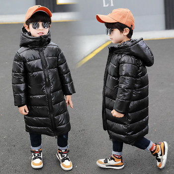 Μακρύ παιδικό μπουφάν για αγόρια με κουκούλα σε μαύρο χρώμα