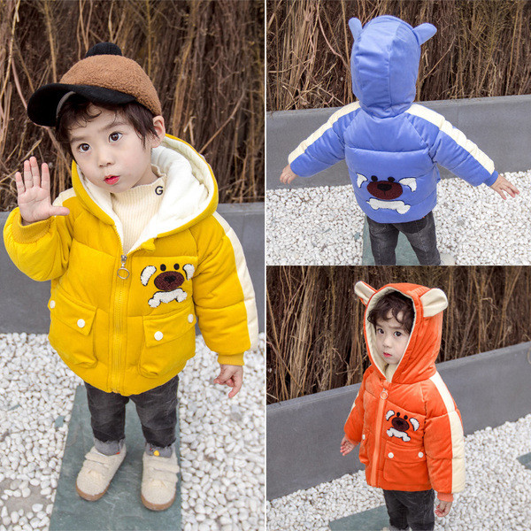 Moodne 3D-elemendiga laste talvejope poistele