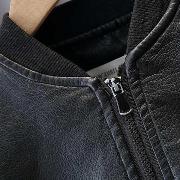 Tikandiga laste nahktagi poistele