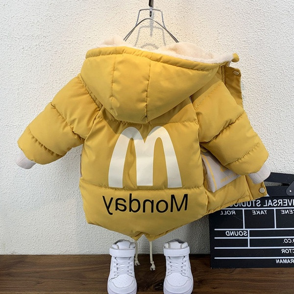 Παιδικό χειμερινό μπουφάν με επιγραφή στη πλάτη