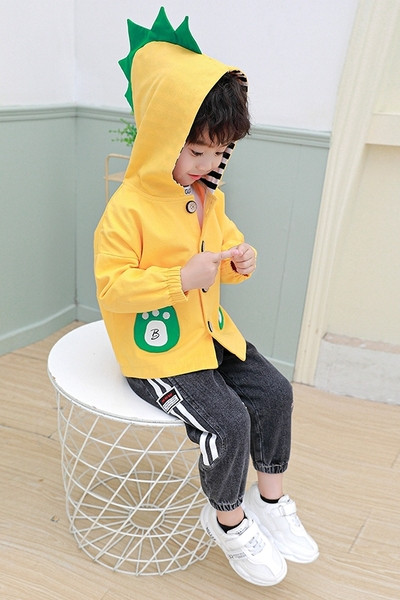 Dnevna dječja jakna za dječake s gumbima i džepovima