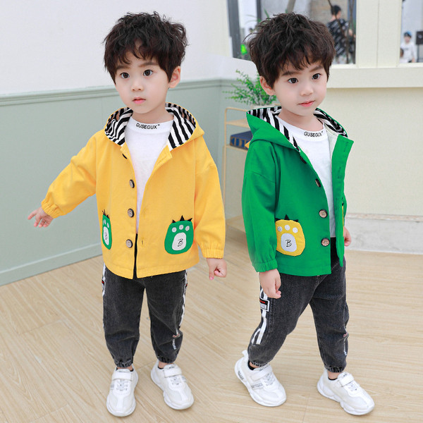 Dnevna dječja jakna za dječake s gumbima i džepovima