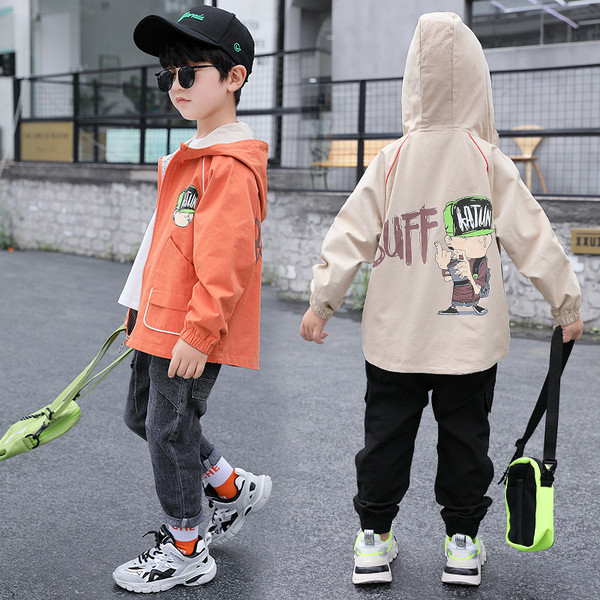 Poistele sobiv kapuutsiga ja lukuga laste vabaaja jope