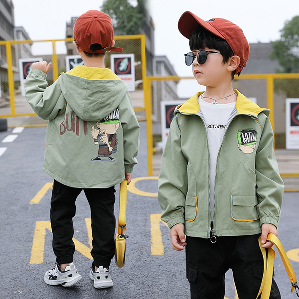 Poistele sobiv kapuutsiga ja lukuga laste vabaaja jope