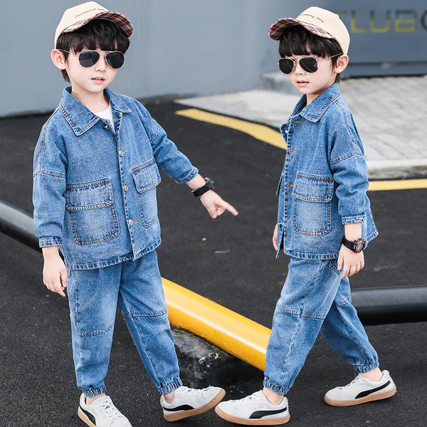 Laste vabaaja nööpide ja klassikalise kraega teksajakk