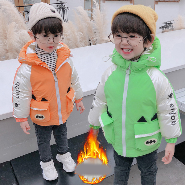 Kapuutsiga laste sügistalvine jope - poistele