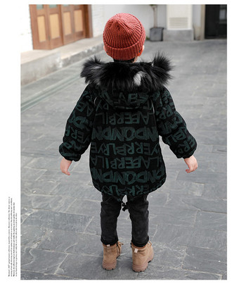 Παιδικό χειμερινό μπουφάν για αγόρια με επιγραφές και γούνα  στην κουκούλα