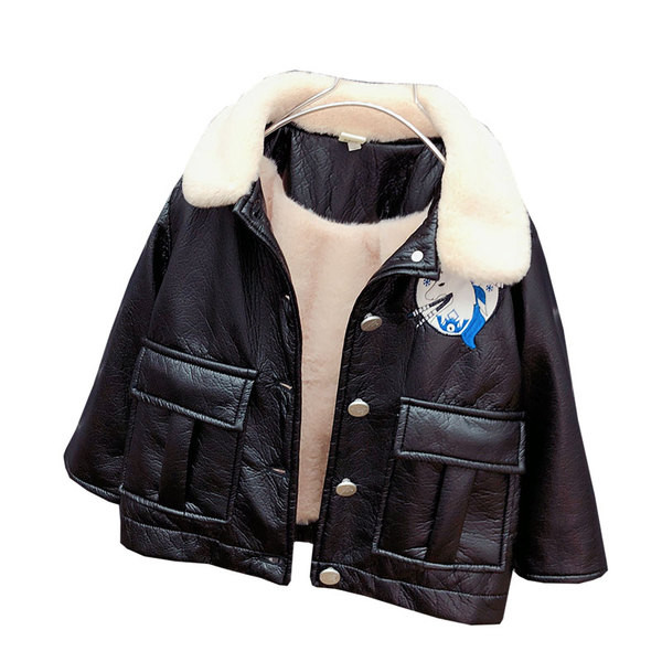 Παιδικό δερμάτινο μπουφάν με κουμπιά και απλικέ για αγόρια