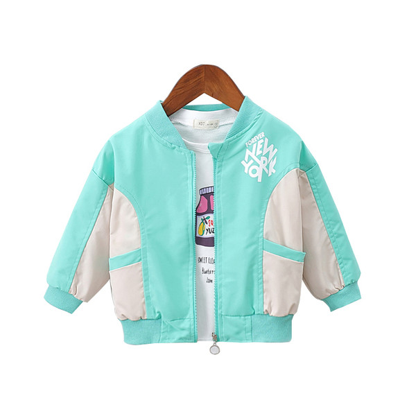 Poistele mõeldud kevadine kirjadega lastejope