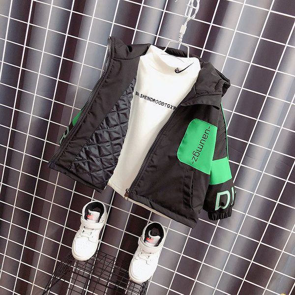 Детско яке с качулка и надписи за момчета