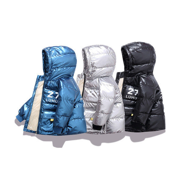 Poistele ja tüdrukutele sobiv laste jope kapuutsiga ja lukuga