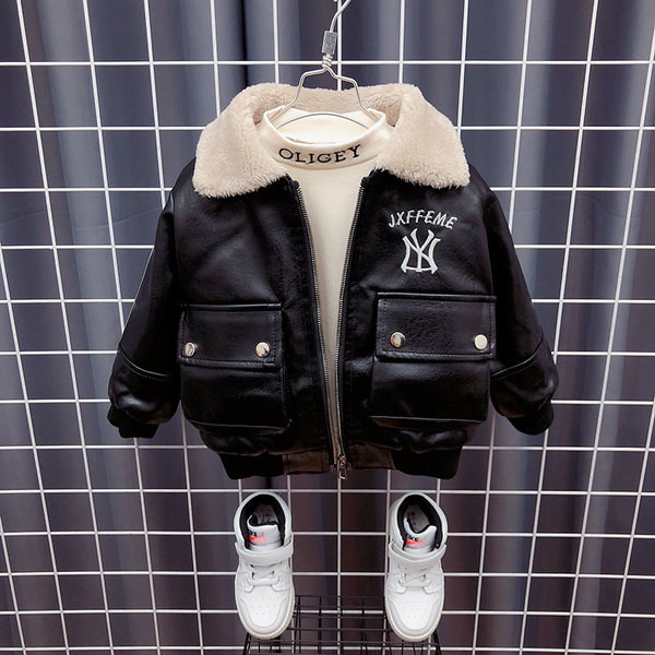 Moderna dječja kožna jakna s vezom i paperjem