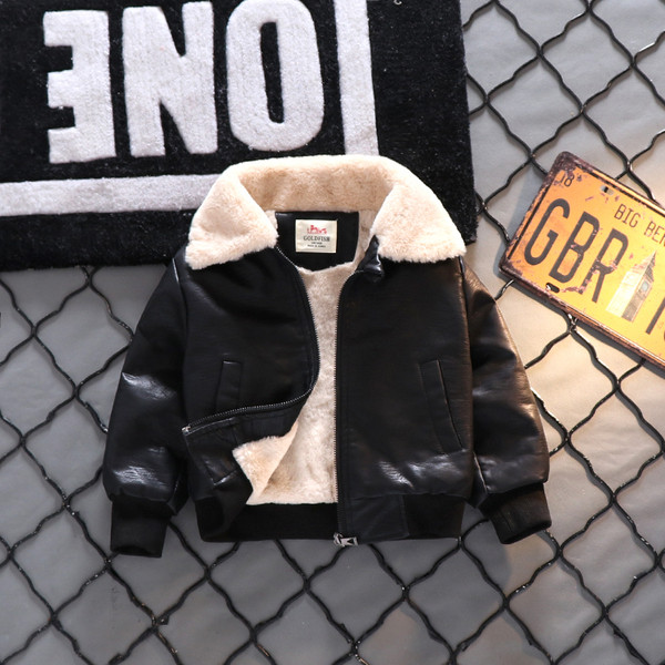 Vaikiška odinė striukė su siuvinėjimu - berniukams