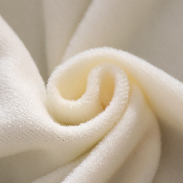 Tikandi ja kapuutsiga laste sulejope poistele