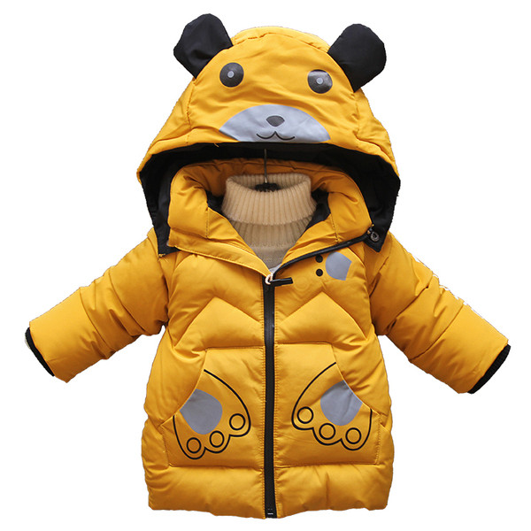 Moodne aplikatsiooniga ja kapuutsil 3D-elemendiga laste jope poistele