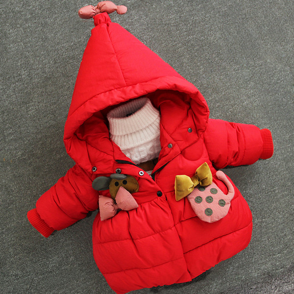 Μοντέρνο παιδικό χειμερινό μπουφάν για κορίτσια με τρισδιάστατα στοιχεία