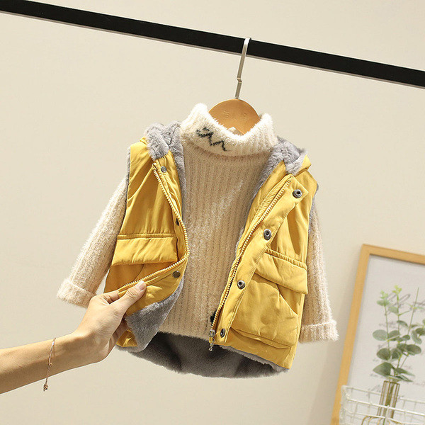 Παιδικό γιλέκο για αγόρια με μαλακή επένδυση και τρισδιάστατο στοιχείο