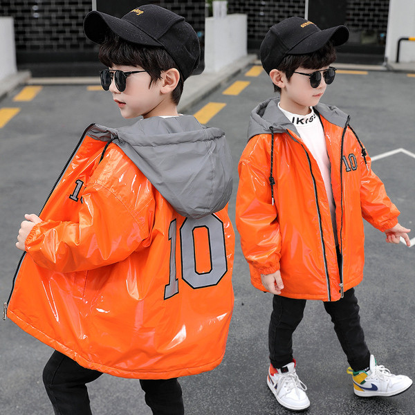 Laste vabaaja sügisjope poistele luku ja kapuutsiga