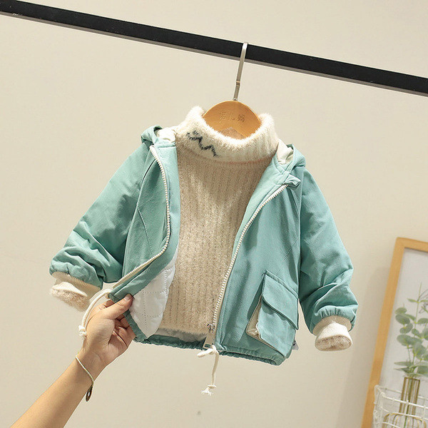 Παιδικό μπουφάν για αγόρια με απλικέ και τρισδιάστατο στοιχείο