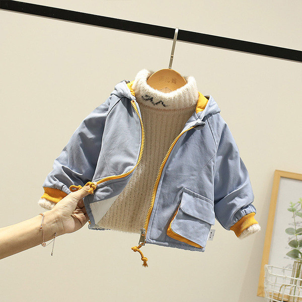 Παιδικό μπουφάν για αγόρια με απλικέ και τρισδιάστατο στοιχείο