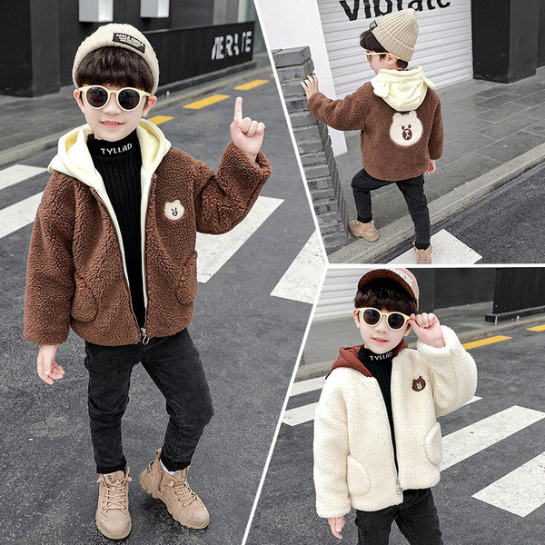 Μοντέρνο παιδικό μπουφάν για αγόρια με κουκούλα και κέντημα