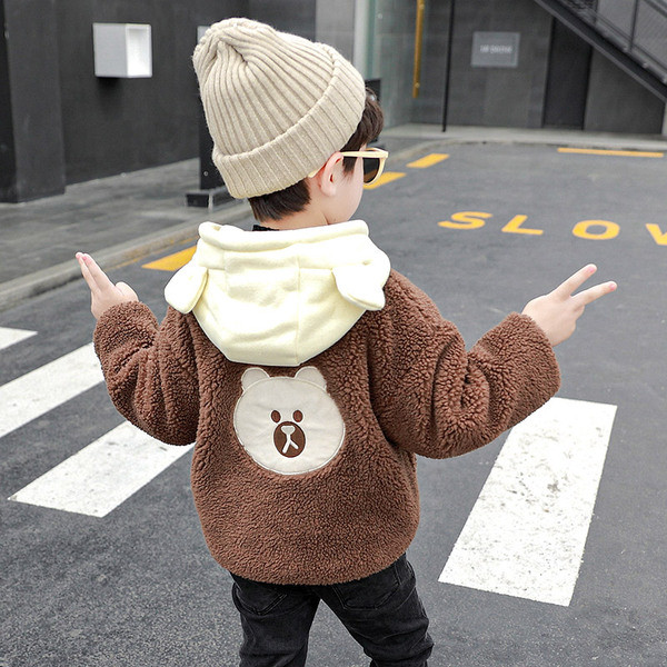 Μοντέρνο παιδικό μπουφάν για αγόρια με κουκούλα και κέντημα