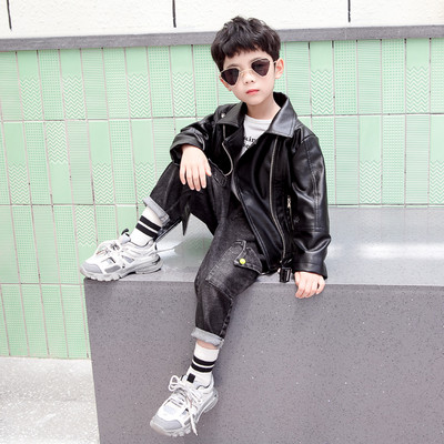 Moderna dječja jakna za dječake od eko kože sa remenom