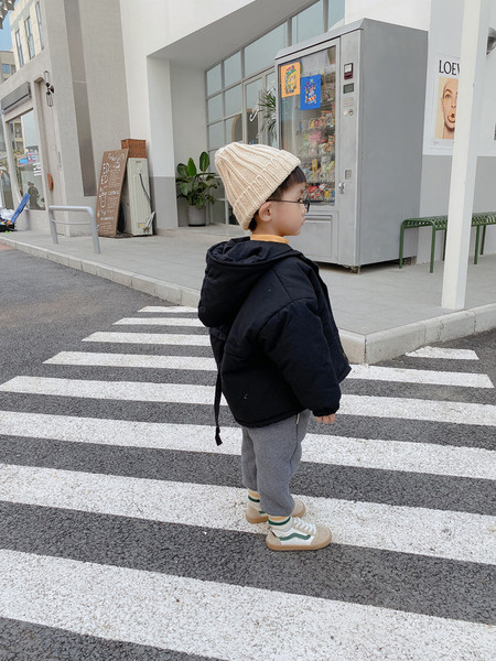 Kapuutsi ja nööpidega laste jope poistele - pehme vooder